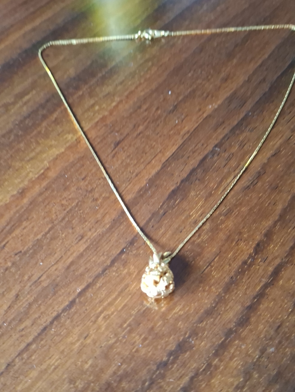 Gold Tone Pendant Pineapple Necklace - Elegant Women's Jewelry